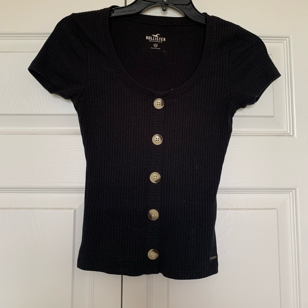 Hollister short sleeve black t-shirt